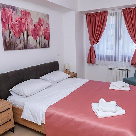 Flatiron Apartments Skopje Buitenkant foto